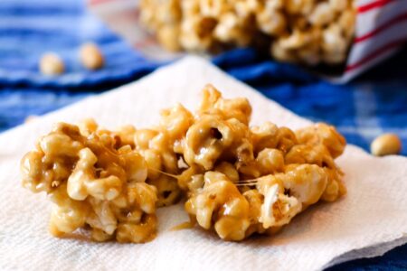 Sweet Peanut Butter Popcorn Recipe (dairy-free & gluten-free version with vegan option) - instructions for gooey, baked, and bars! #peanutbutterpopcorn