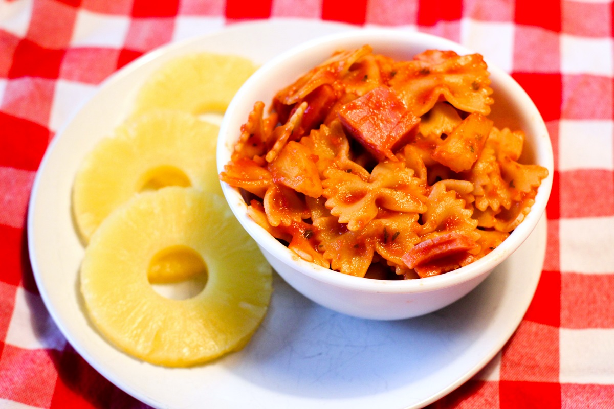 Dairy-Free Hawaiian Pizza Pasta Recipe for Kids (and Adults!) with Gluten-free, Vegan and Allergy-friendly options