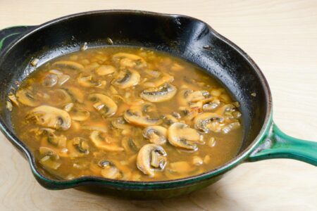 Vegan Mushroom Gravy Recipe (Simple, Fast, and Easy!) Also soy-free and nut-free. Delicious, no frills pantry gravy.