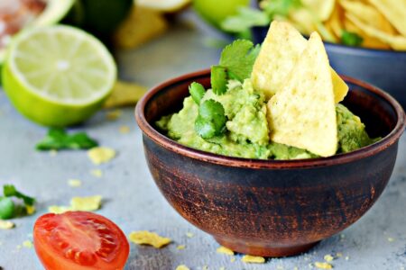 The Simple Guacamole Recipe that Everyone Needs