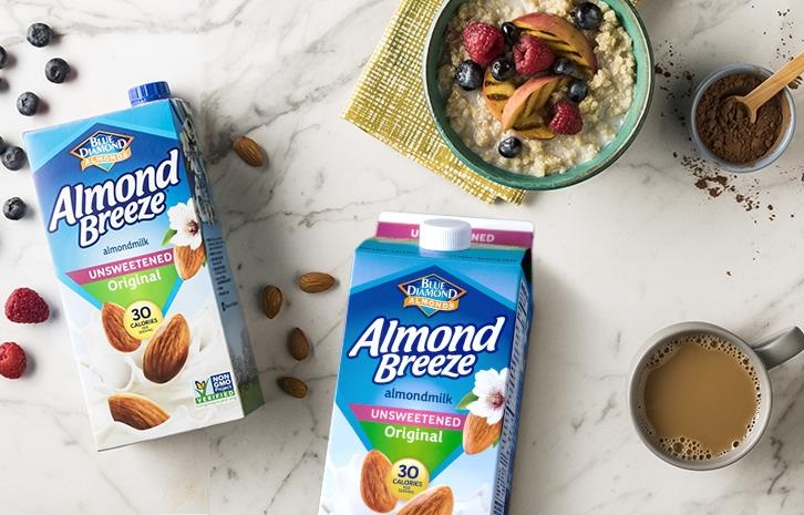 Almond Breeze Almond Milk Review and Information - ingredients, allergen info, ratings and more for all varieties (more than a dozen!)