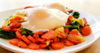 Perfectly Poached Eggs Recipe with Dairy-Free Serving Ideas for Breakfast (gluten-free, keto and paleo friendly)