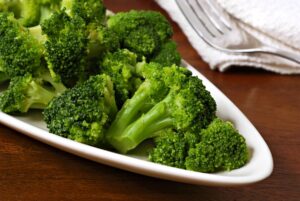 Dairy-Free Lemon Broccoli Recipe - a delicious, simple, allergy-friendly saute that pairs well with most main dishes. Bright, flavorful, and healthy!