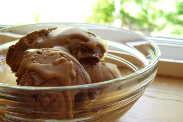 Magic Peanut Butter Ice Cream Topping - Vegan, Dairy-Free
