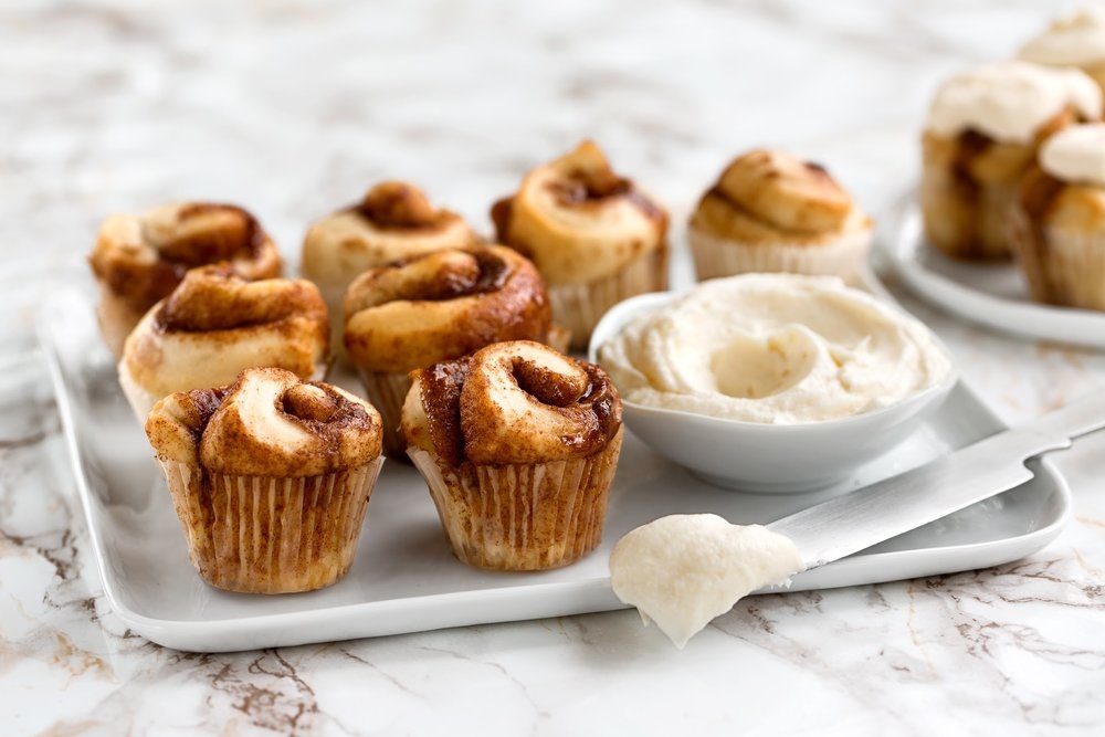 Cinnaholic is an all-vegan cinnamon roll bakery with tons of flavors and locations across the U.S. and Canada #cinnamonrolls #vegancinnamonrolls