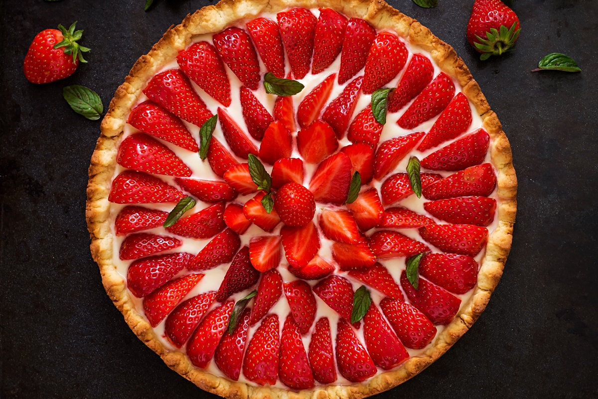 Dairy-Free & Gluten-Free Strawberry Cream Tart Recipe - also made without grains and soy, and has a nut-free option