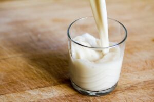Dairy-Free Guide: How to Substitute Dairy Milk in Recipes (cooking and baking, skim, low fat, and whole milk options) and for Drinking