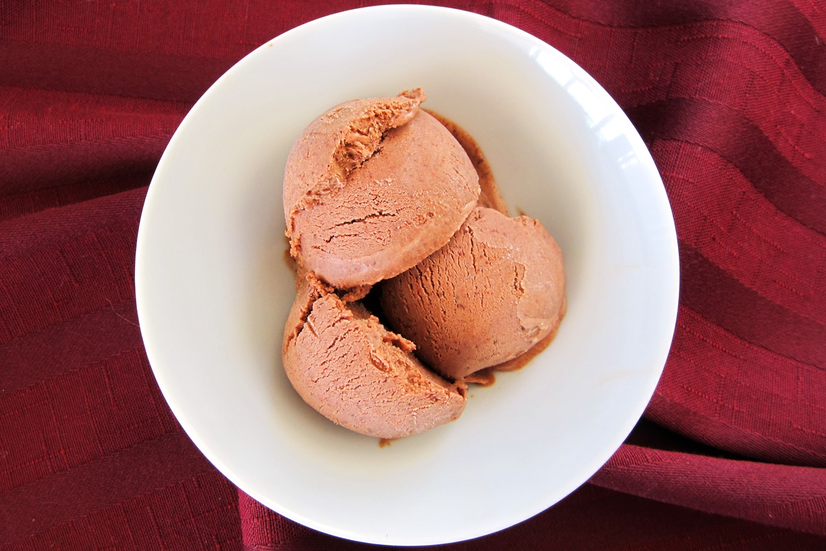 Maple Mocha Vegan Ice Cream - a simple, creamy, dairy-free, soy-free DELICIOUS recipe.