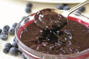 hunky Maple Blueberry Sauce Recipe - a super-versatile, fast and easy sweet topper. Naturally vegan, dairy-free, gluten-free, allergy-friendly, and optionally paleo.