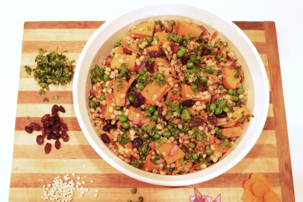 Vegetable Garden Barley Bowl - a vegan grain salad recipe filled with peas, carrots, kale and sweet potatoes - #dairyfree