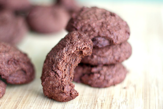 Healthy Fudgy Brownie Quinoa Cookies