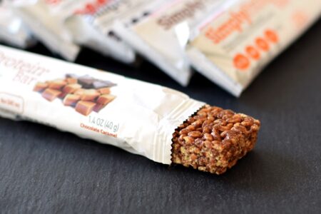 SimplyProtein Bar - Now just 1 gram of sugars! Dairy-free, gluten-free, vegan and perfectly sweet