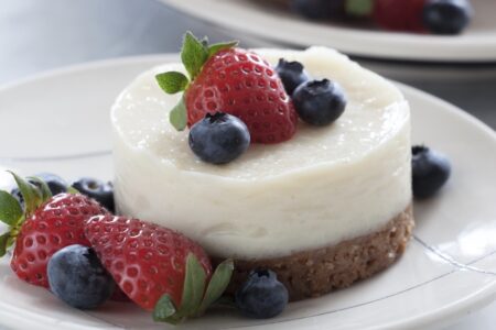 Kite Hill Cheesecakes made with Dairy-Free Ricotta - yes, it's vegan / plant-based and soy-free, too!