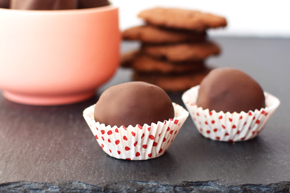 Cookies 'n Ice Cream Bon Bons Recipe - easy, fun, delicious, gluten-free, dairy-free, vegan & allergy-friendly!