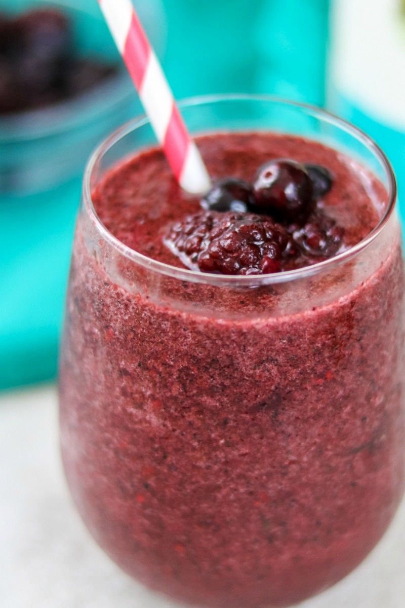 7 GoodBelly Smoothies for a Happy Tummy (pictured Berry Smoothie)