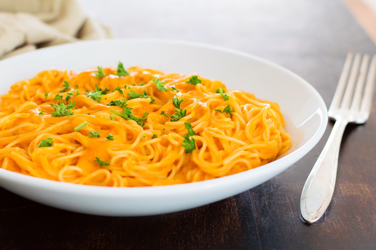 Dairy-Free Roasted Red Pepper Pasta Recipe - Creamy, Spicy, Flavorful, Easy