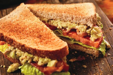 Chipotle BLT Sandwich Recipe with Avocado (easy, dairy-free, delicious! Vegan and gluten-free options) #blt