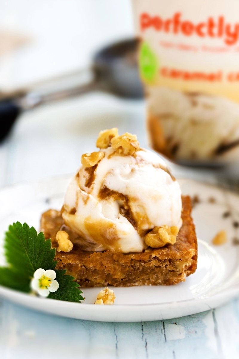 Salted Caramel Cafe Vegan Blondies Recipe served a la mode! Includes simple nut-free option!