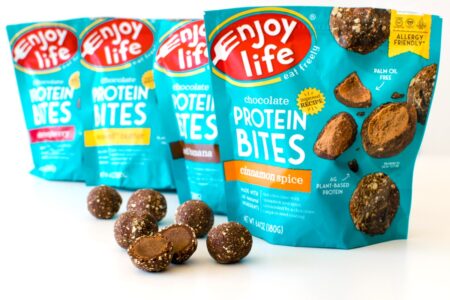 New Enjoy Life Chocolate Protein Bites Flavors and Formulas - vegan, top allergen-free, palm oil-free, and a great snack for lunchboxes! #dairyfree #nutfree #proteinbites #chocolatesnack