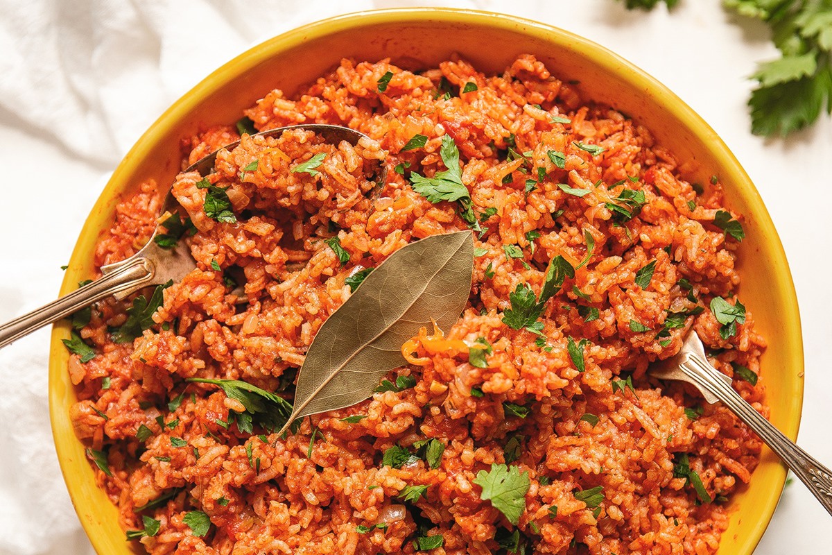 How To Cook Jollof Rice With Egg Or Boiled Egg / Jollof ...