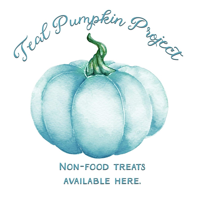 15 Food-Free Halloween Treats That Kids Actually Want! Picked by kids - great for Trick or Treating, School Parties and Teal Pumpkin Project #halloween #tealpumpkin #trickortreat