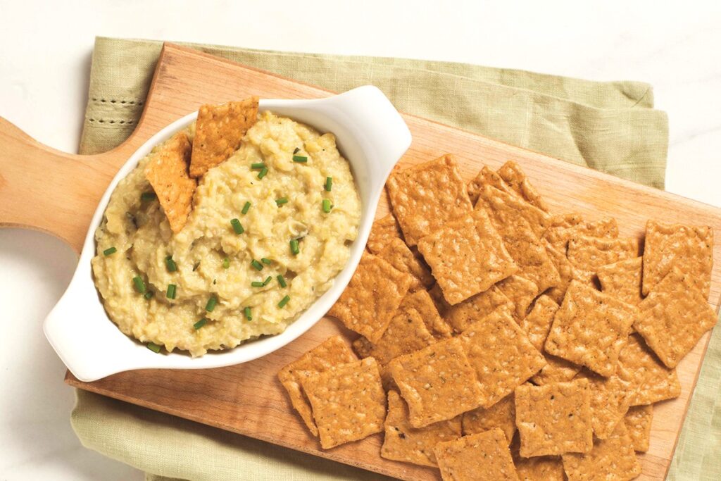 Baked White Bean and Artichoke Dip with Crackers