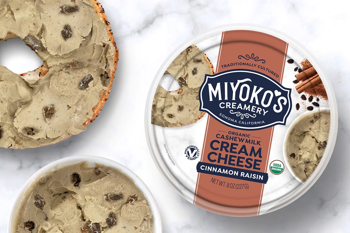 Miyoko's Cashewmilk Cream Cheese is Now in 5 Organic, Vegan Flavors - Reviews & Info - all dairy-free, soy-free, and oil-free! Closest to homemade.
