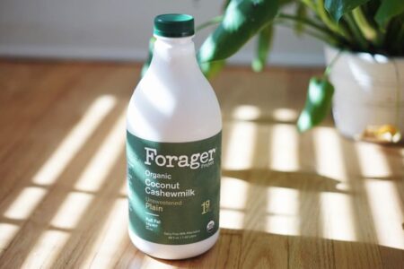 Forager Project Coconut Cashewmilk Review and Information - pure, clean, organic ingredients with a consistency as rich as whole milk. We have all the details on this dairy-free, gluten-free, soy-free, vegan product line ...