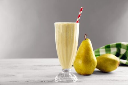 Creamy Pear Almond Smoothie Recipe with Sweet Cinnamon (dairy-free, plant-based, paleo, and healthy!)