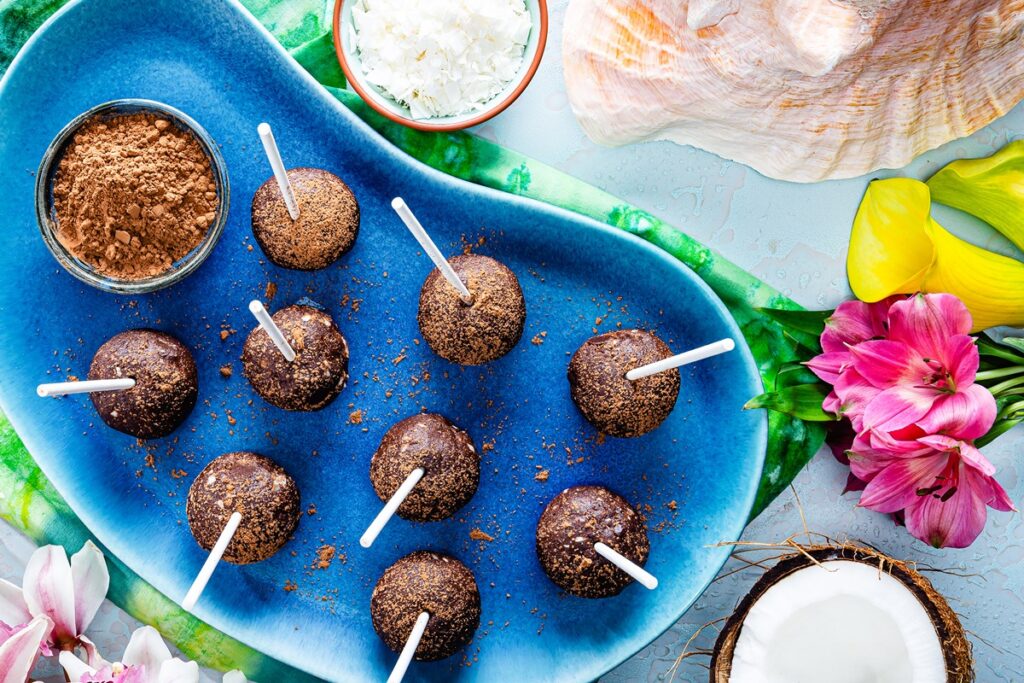 No-Bake Cake Pops Recipe (Healthy, Plant-Based, Gluten-Free, Dairy-Free, Grain-Free, Soy-Free, Vegan, and Raw) - great treat or snack for lunch boxes!