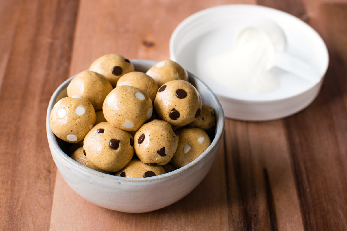 Dairy-Free Peanut Butter Protein Balls Recipe 
