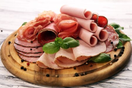 The Dairy-Free Deli Meat and Packaged Lunch Meat Guide - FAQs, ingredient tips, and dozens of brands covered!