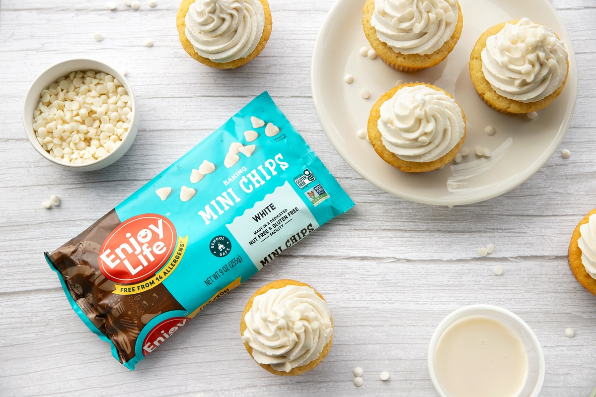 Dairy-Free White Chocolate Cupcakes for Every Occasion! Rich white chocolate and vanilla infused cakes with a velvety vegan white chocolate frosting. Naturally egg-free, nut-free, and optionally gluten-free. 